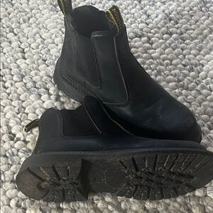 Blundstone Black Leather Chelsea Boots